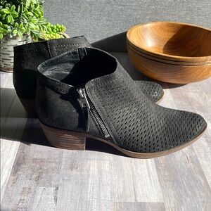 Lucky Brand Black Ankle Booties with V-Shaped Opening